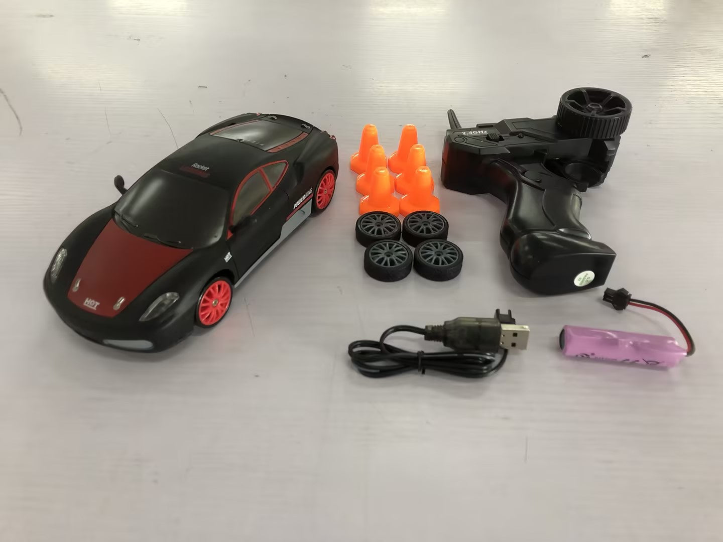 MINIMOTORS™ High-Speed 2.4G Drift Model