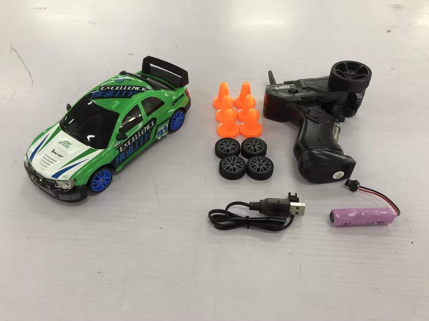 MINIMOTORS™ High-Speed 2.4G Drift Model